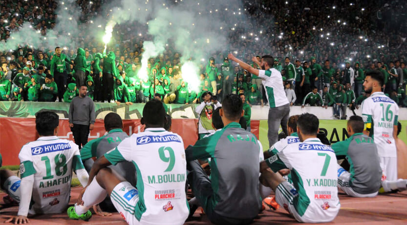  ملف مباراة الرجاء والدفاع الجديدي.. ما الذي جعل الجامعة تتماطل في المصادقة على نتيجته؟ 