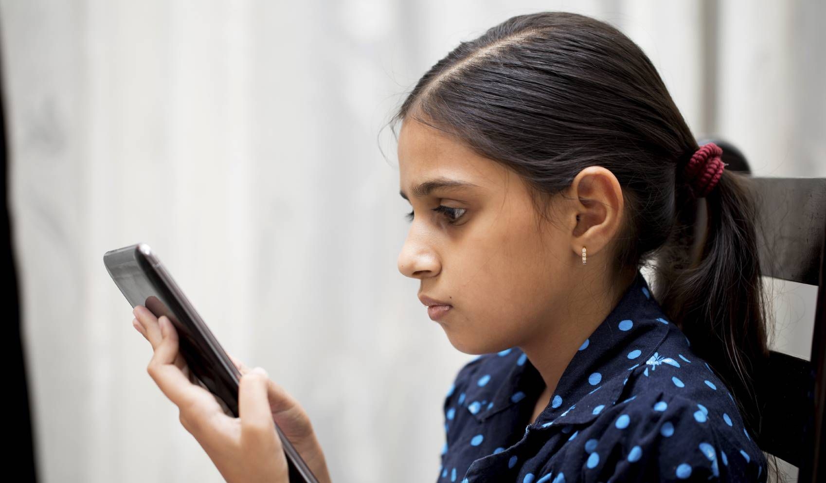 خبراء: الانتقال الرقمي الذي فرضته كورونا على الأسر المغربية يتطلب "مواكبة جديدة"