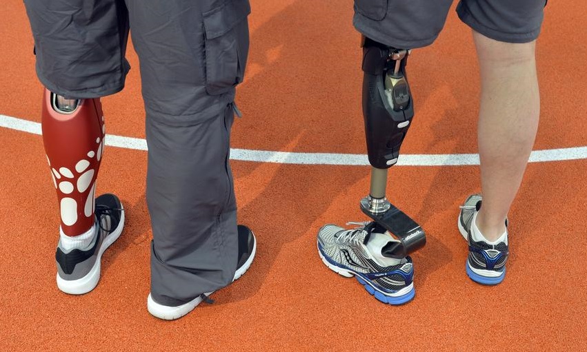  أطراف صناعية تستطيع الرؤية لمساعدة المستخدم على السير بشكل آمن 