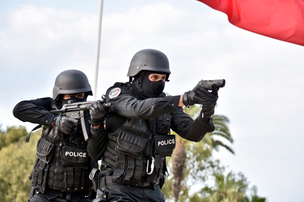  تزوير شواهد جامعة دولية خاصة يُطيح بعصابة من 11 شخصا في الرباط 