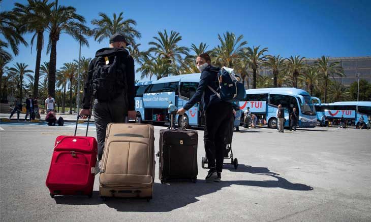 بعد ارتفاع حالات كورونا في المغرب.. هل يضع الاتحاد الأوروبي المملكة في قائمته السوداء عند فتح حدوده؟