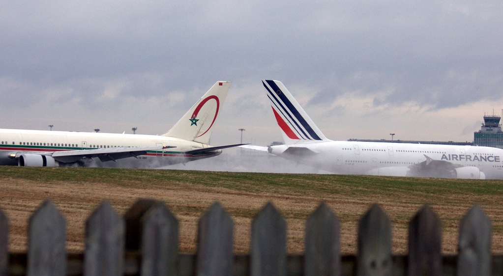  في عز أزمتها المالية الخانقة.. "لارام" تتنازل للخطوط الفرنسية عن جزء من رحلاتها نحو المغرب 