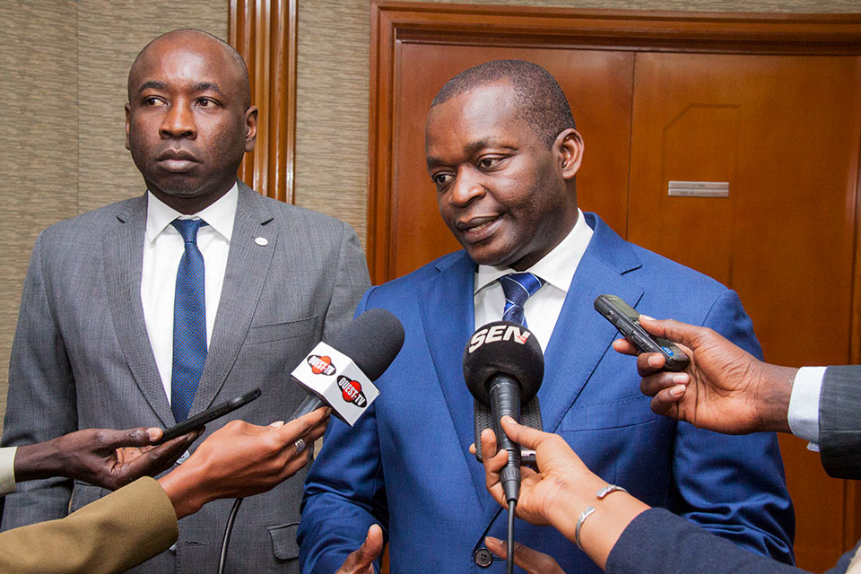  المغرب والجزائر يدفعان السينغال إلى منع رعايا الاتحاد الأوروبي من دخول أراضيها 