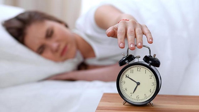 دراسة علمية صينية تكشف العلاقة بين عادة النوم ومرض الزهايمر