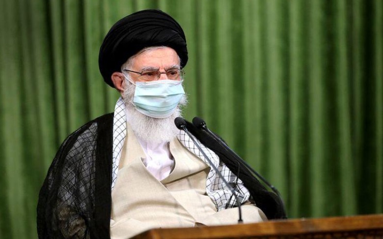  خامنئي يرفض التفاوض مع أمريكا بشأن البرامج الصاروخية والنووية 