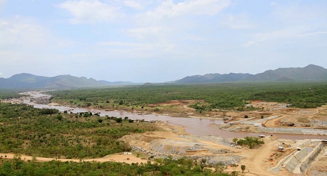 وزير خارجية إثيوبيا: النيل لنا وأصبح الآن في بحيرة