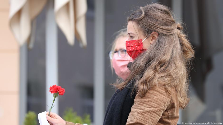  كندا.. معظم إصابات كوفيد-19 الجديدة سجلت في أوساط الشباب 