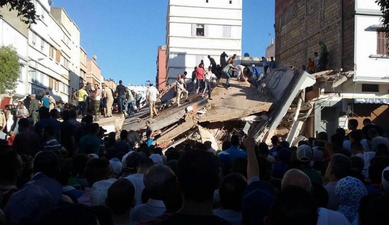 مصرع شخص في انهيار مبنى من ثلاث طوابق بمقاطعات ابن مسيك في الدار البيضاء (فيديو)