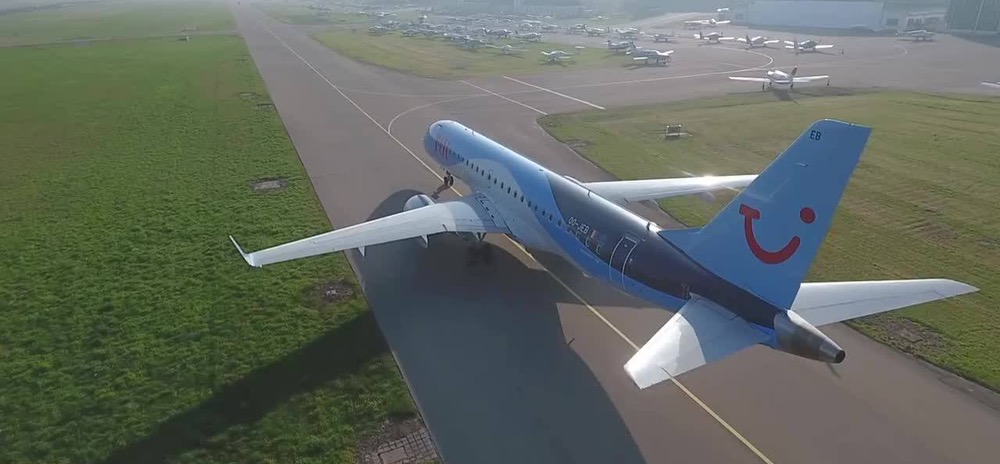  رغم اقتراب "لارام" من الإفلاس.. الحكومة تسمح لشركة بلجيكية بمنافستها على الرحلات الاستثنائية 