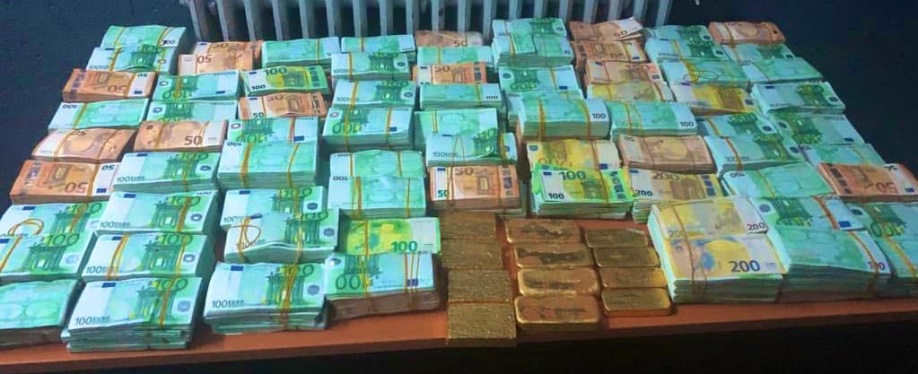  مُرتبطة بأنشطة إجرامية.. حجز 20 كيلوغراما من صفائح الذهب وأزيد من مليوني أورو بوجدة 