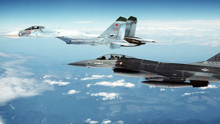  طائرة عسكرية روسية تعترض طائرة تجسس أمريكية فوق "البحر الأسود" 