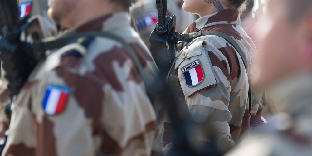  فرنسا تعتقل ضابطا كبيرا من قواتها في الناتو تجسس لصالح روسيا 