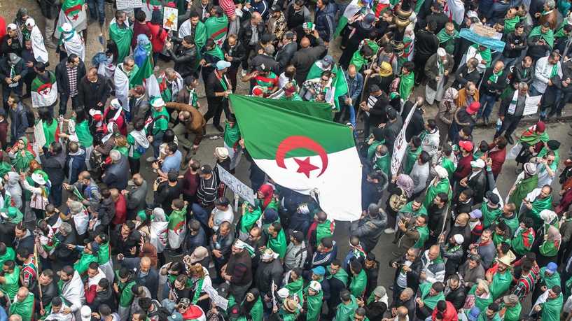  اعتقال العشرات من نشطاء الحراك في عدد من الولايات الجزائرية 