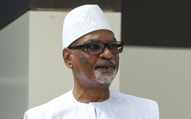  رئيس مالي يعلن استقالته إثر انقلاب عسكري 