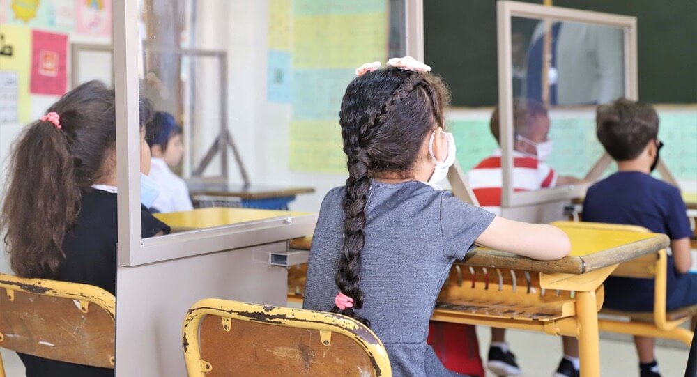  هجرات جماعية للتعليم العمومي.. هل يدفع التعليم الخاص ضريبة "سوء تعامله" في أزمة كورونا؟ 