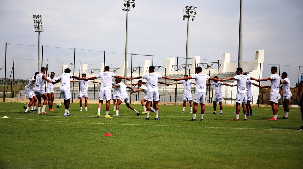 فيروس "كورونا" يجدد انتشاره داخل مكونات اتحاد طنجة.. والجامعة: لا مؤجلات بعد اليوم!