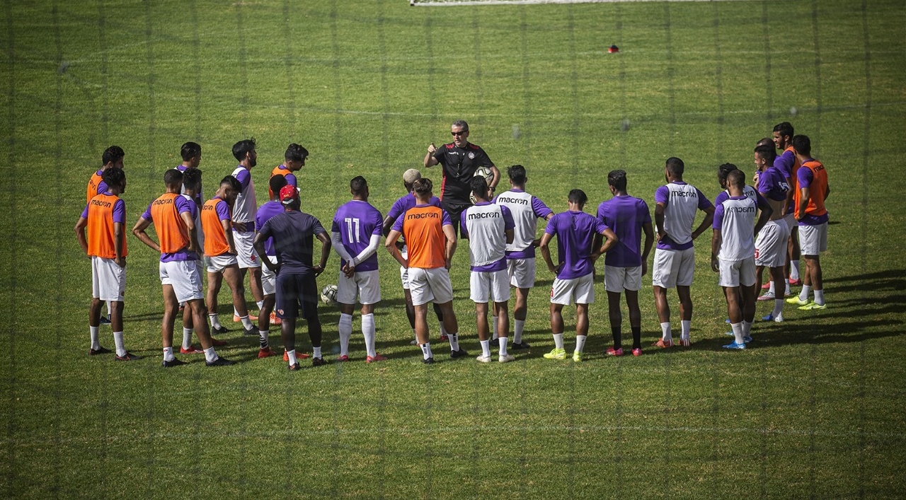  من تعيينات المدربين إلى نزاعات المحاكم.. أشياء لا فائدة منها في موسم الوداد! 