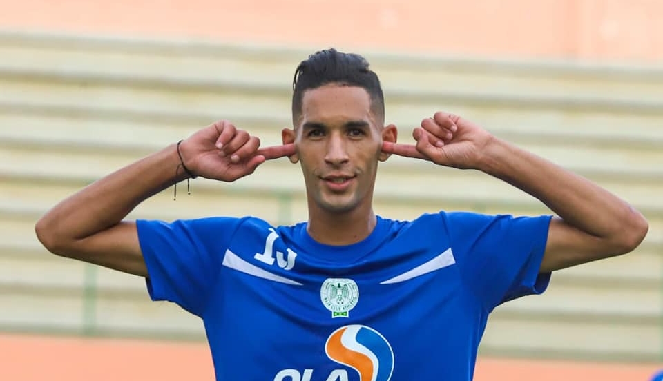 توقيع بانون في كشوفات الأهلي.. تفاصيل صفقة "سرية" لأغلى مدافع في البطولة الوطنية