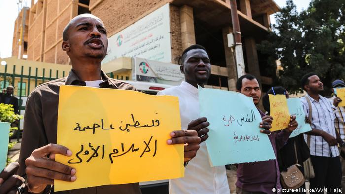  السودان يرفض ربط حذفه من قائمة الإرهاب الأمريكية بالتطبيع مع إسرائيل 