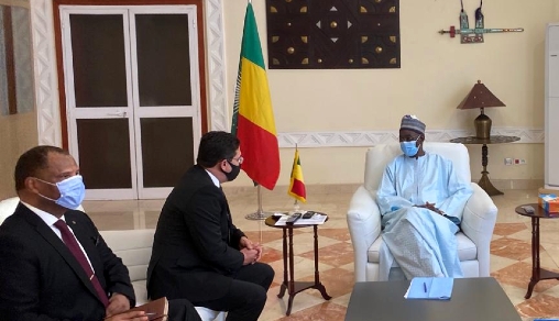  بوريطة يلتقي بالرئيس الانتقالي لجمهورية مالي باه نداو وبزعماء دينيين 