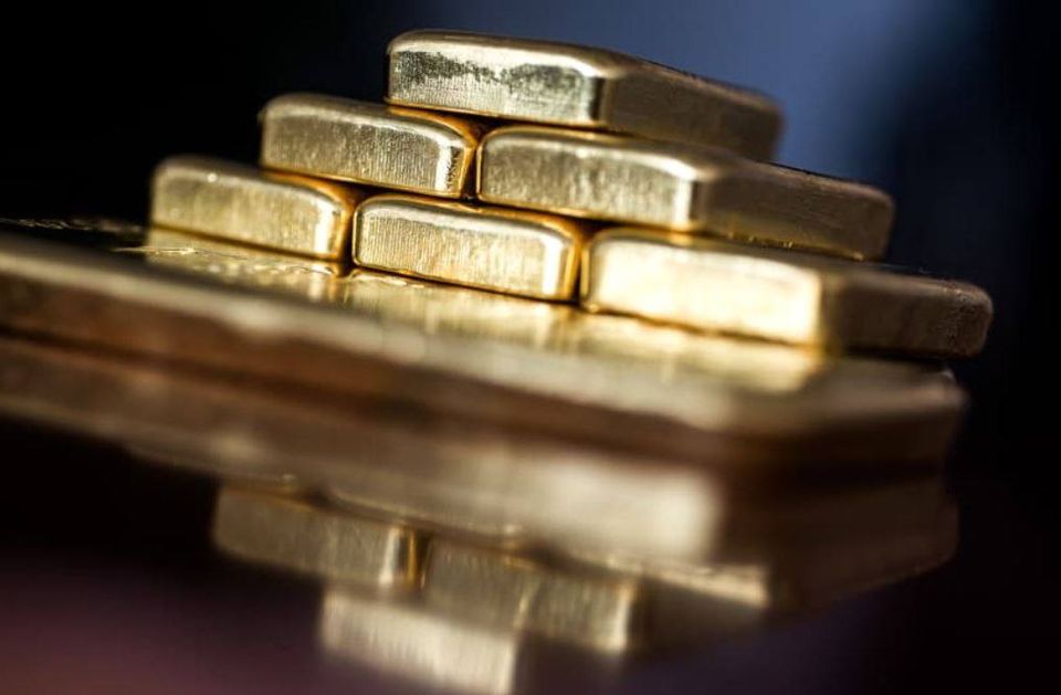 الذهب يرتفع مع تراجع الدولار