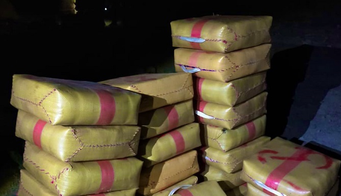 إحباط محاولة تهريب طن و20 كلغ من المخدرات بالعرائش