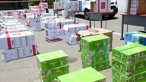  جمارك أكادير تحبط محاولة تهريب كمية كبيرة من السجائر ومادة "المعسل" 