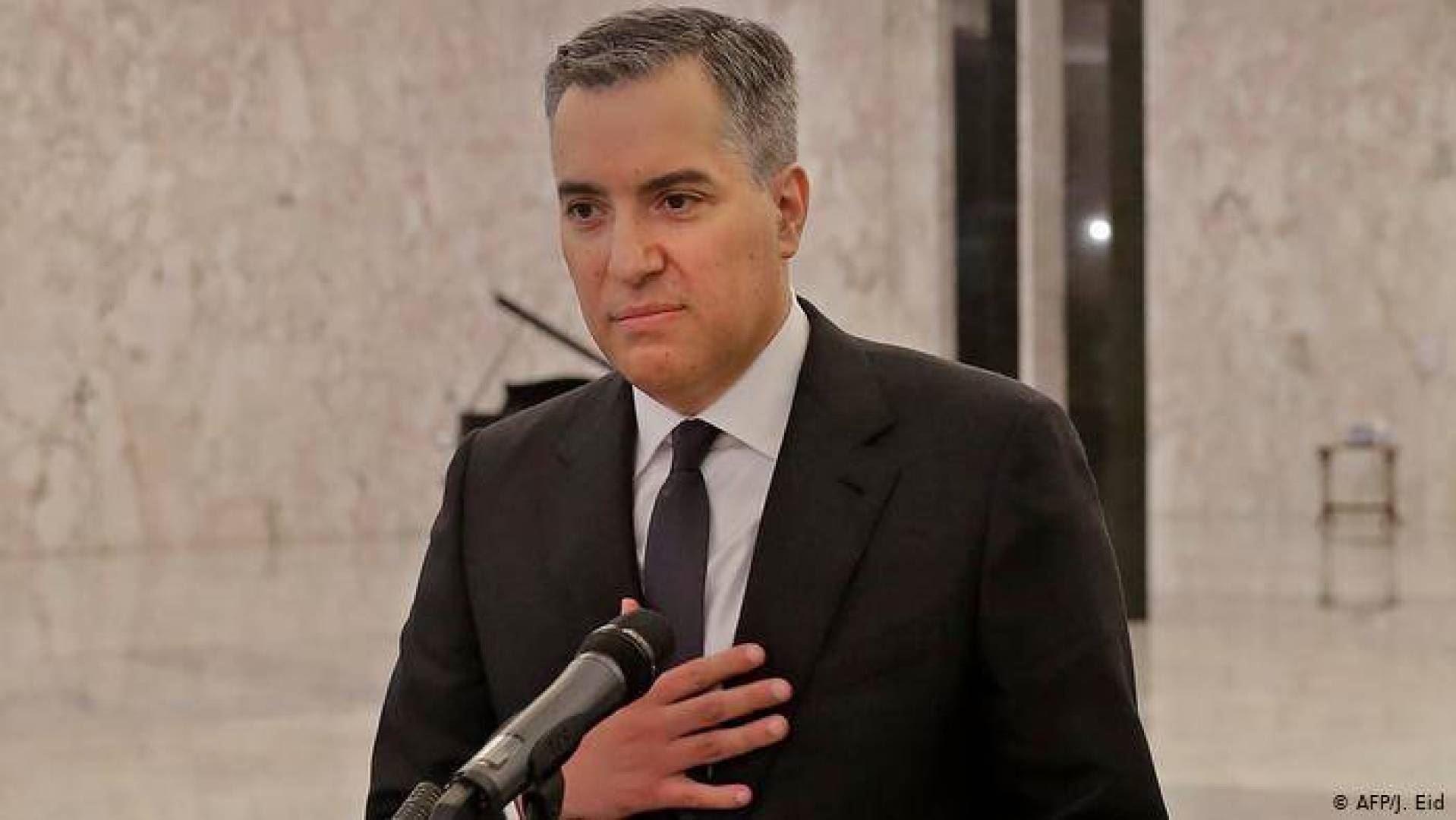 رئيس الوزراء اللبناني المكلف يعلن اعتذاره عن تشكيل الحكومة