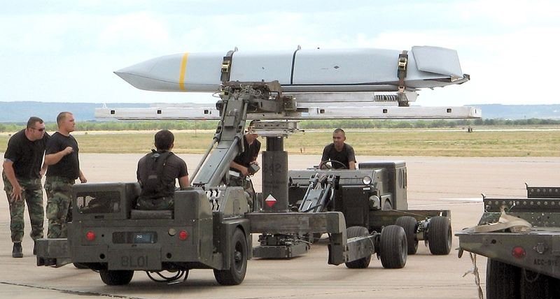  لتوجيهها نحو المغرب والجزائر.. حزب إسباني يضع مقترحا لدى البرلمان لاقتناء 200 صاروخ مضاد للسفن 