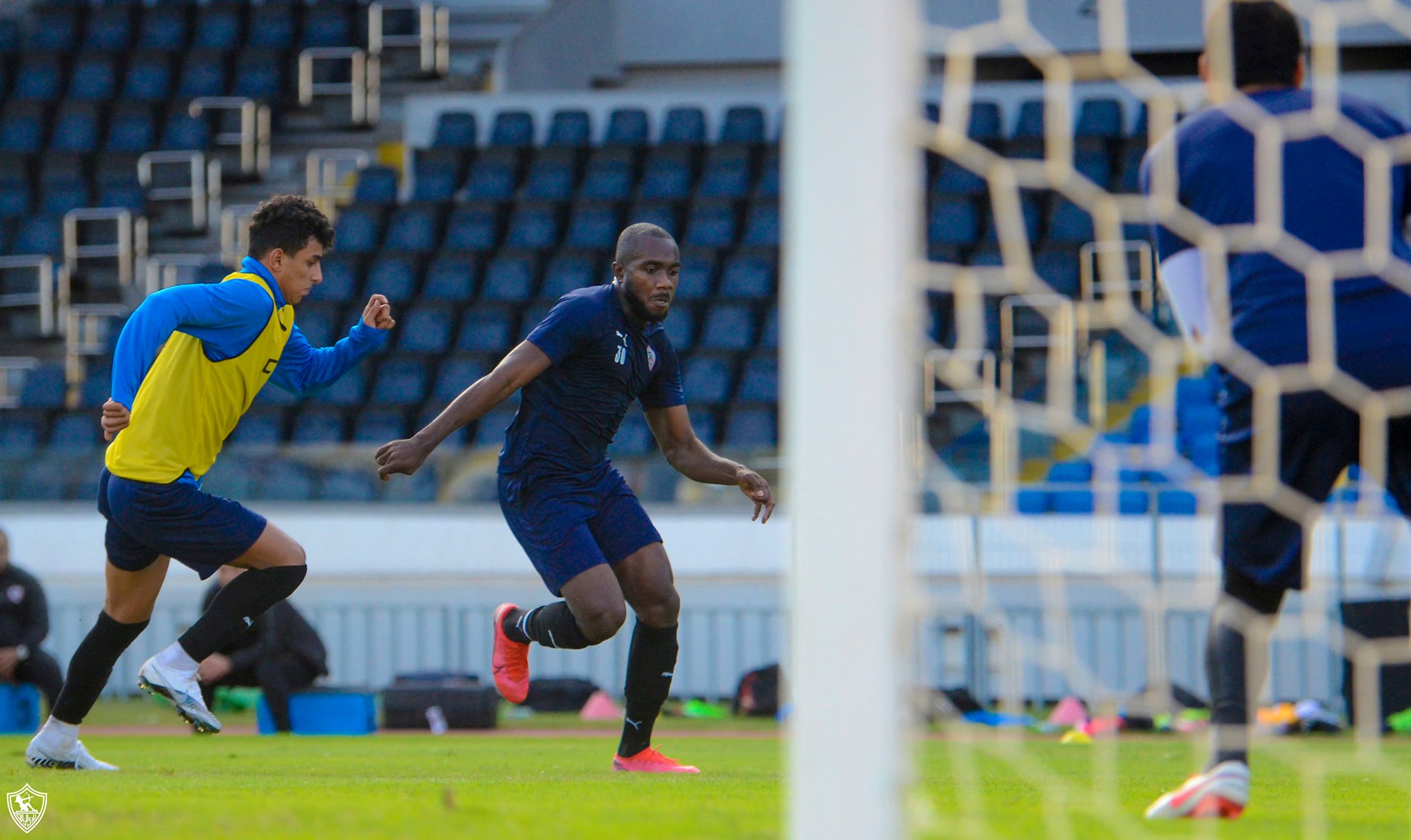  فيروس كورونا يدخل لقاء الرجاء البيضاوي والزمالك المصري في دائرة الشك 