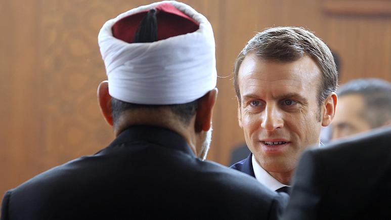 مجلس "حكماء المسلمين" يعتزم مقاضاة شارلي إيبدو و"كل من يسيء للإسلام"