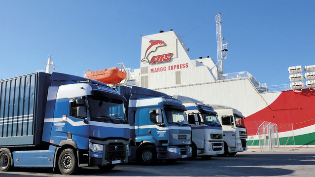 المعاملة بالمثل.. المغرب يمنع الشاحنات الإسبانية من دخول ميناء طنجة