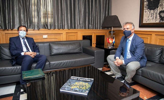  اعترف بسلطة المغرب على الصحراء ويرغب في زيارة الرباط.. ورقة المهاجرين تنجح في الضغط على رئيس الكناري 