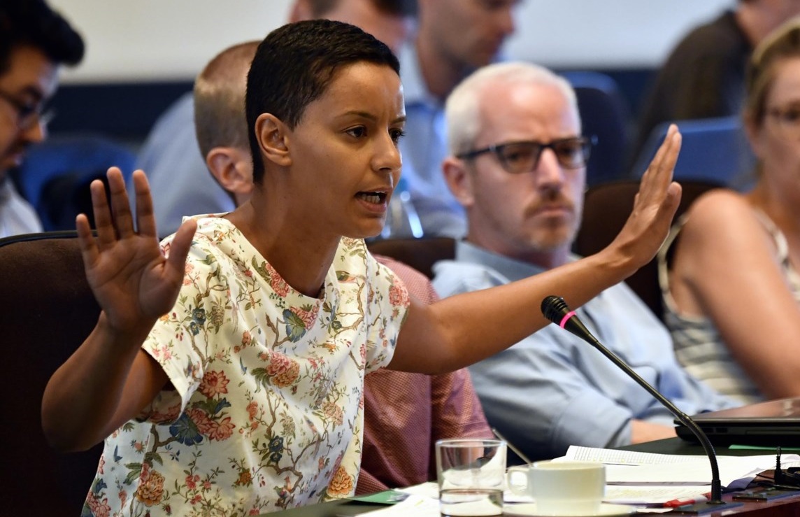 مريم كثير.. من خطوط تجميع مصنع فورد إلى معترك السلطة