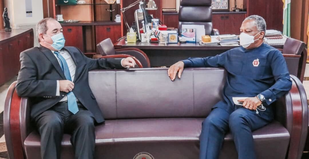 فقط لمعاكسة المغرب.. وزير الخارجية الجزائري يطير إلى نيجيريا لإحياء مشروع أنبوب الغاز المجمد منذ 2009