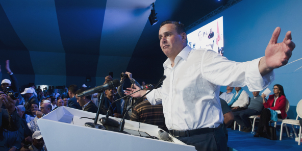  حزب الأحرار بدون رئيس منذ الخميس الماضي.. أخنوش خارج القانون بعد انتهاء ولايته! 