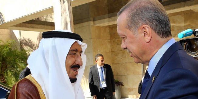  الملك سلمان يأمر بإرسال مساعدات سعودية عاجلة إلى تركيا 