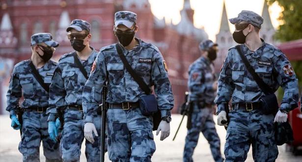  روسيا تبدأ عملية تلقيح أكثر من 400 ألف من جنودها ضد فيروس كورونا 