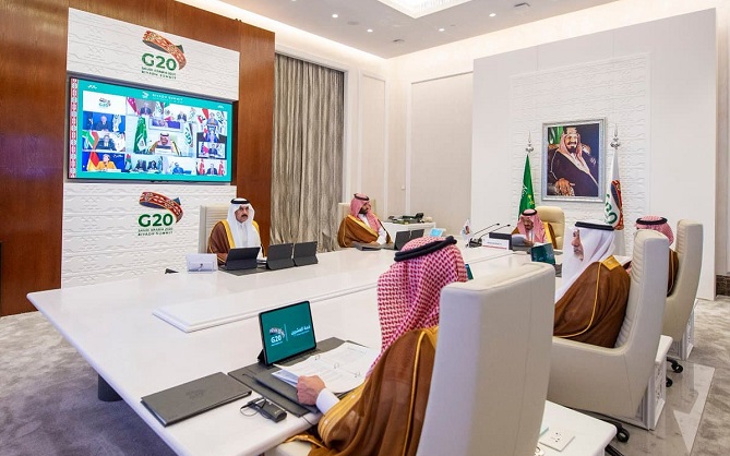 العاهل السعودي يعلن مساهمة مجموعة العشرين بـ 21 مليار دولار للتصدي لجائحة كورونا