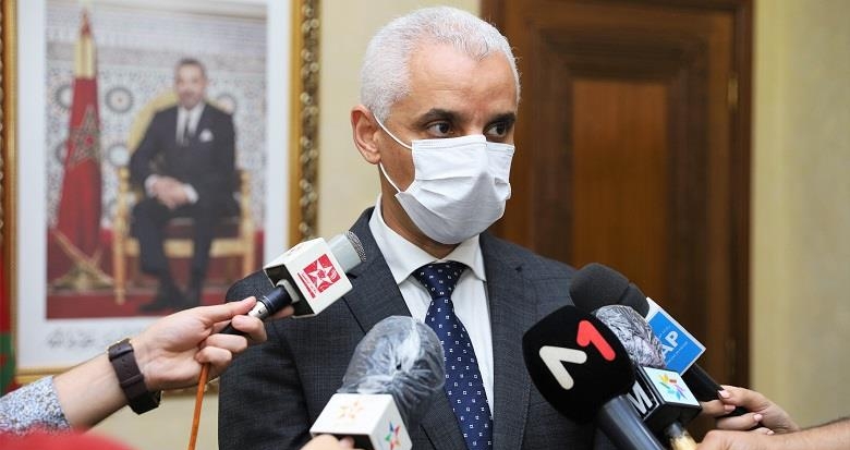  وزير الصحة: اللقاح في المغرب غير إلزامي.. لكن لا يمكن العمل أو السفر بدونه! 