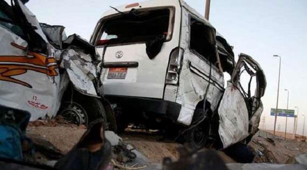  مصرع 7 أشخاص في حادثة سير وسط مصر 