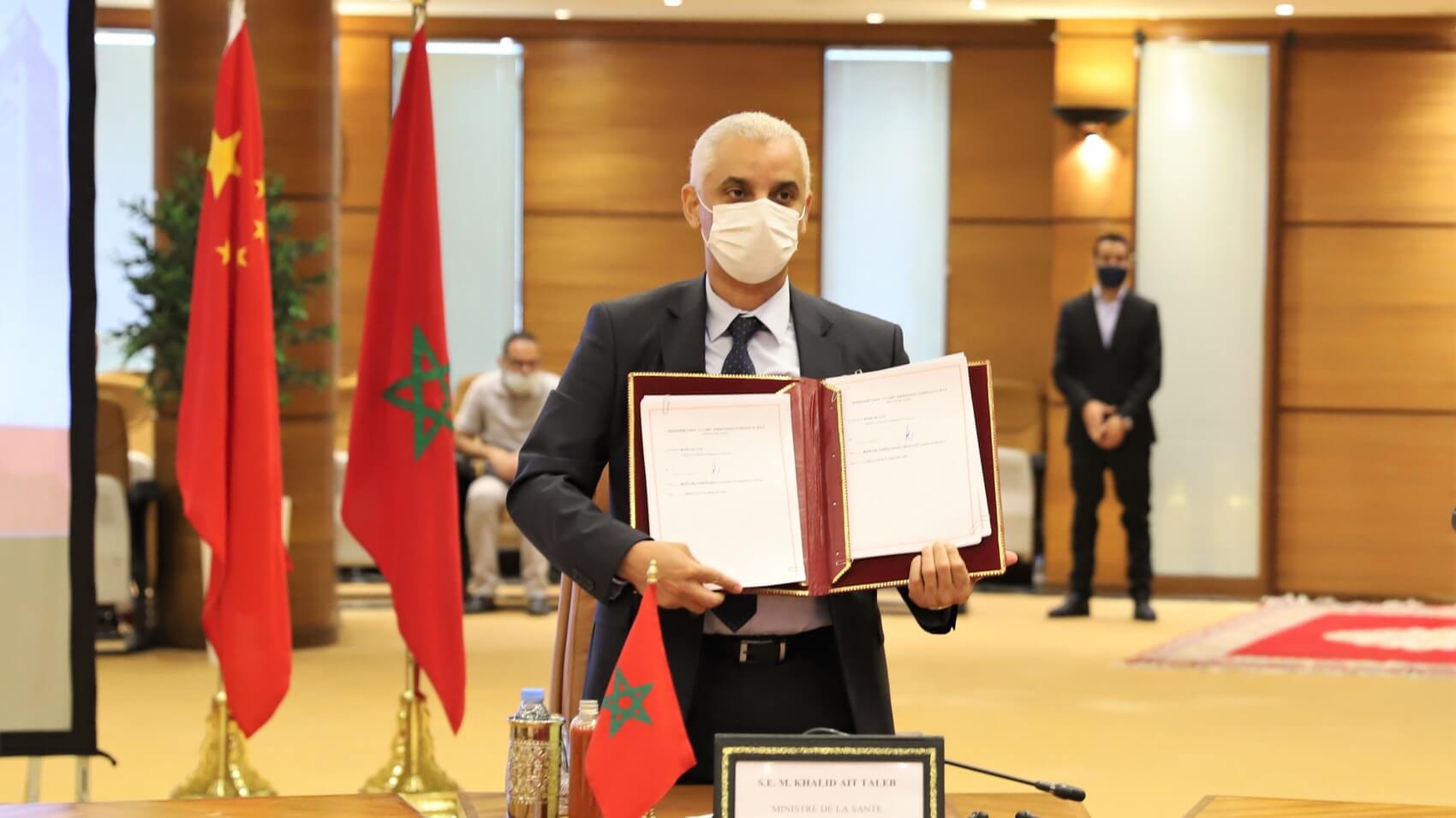 بعد توجهها إلى مختبرات روسيا.. هل حرمت عبارة "صُنع في المغرب" الجزائرَ من اللقاح الصيني؟