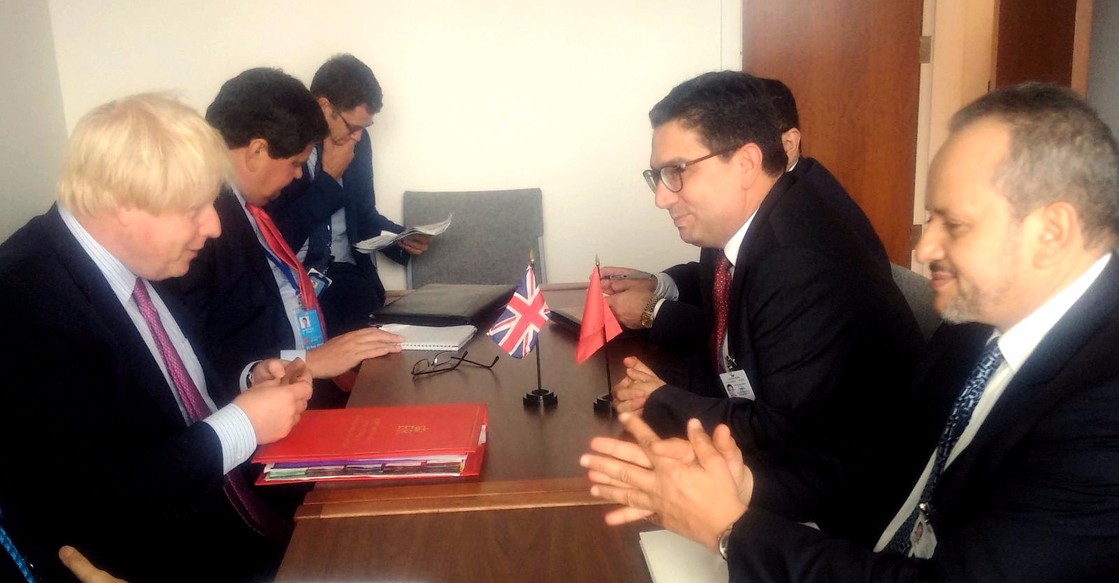  بعد أن أصبحت في حلٍ من الاتحاد الأوروبي.. مؤشرات على قرب افتتاح قنصلية لبريطانيا في الصحراء 