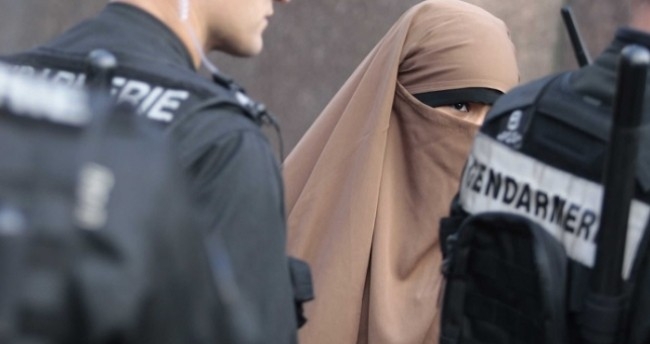 المجلس الفرنسي للديانة الإسلامية يعتمد "ميثاق المبادئ" حول الإسلام في فرنسا