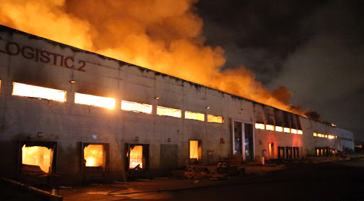 الدار البيضاء.. اندلاع حريق بمستودع لحافلات النقل الحضري