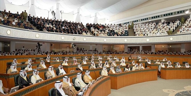  الحكومة الكويتية تقدم استقالتها قبل أقل من شهر على تشكيلها 