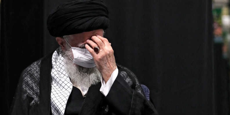  تويتر يعلق حساب خامنئي بعد نشره تهديداً لترامب 