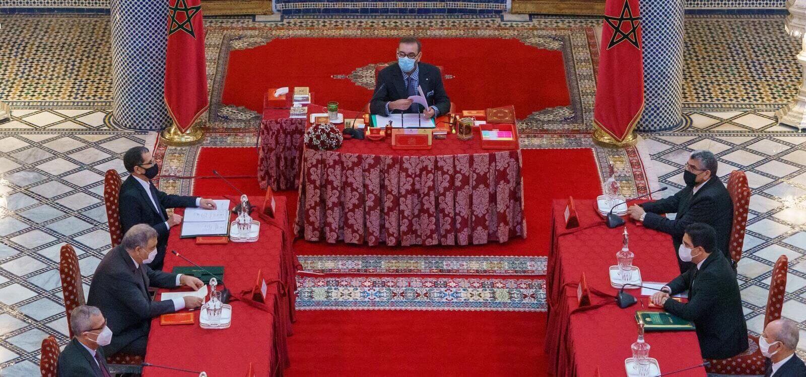  الملك يرأس مجلسا وزاريا ويُطالب وزير الداخلية بعدم تكرار "مأساة طنجة" 