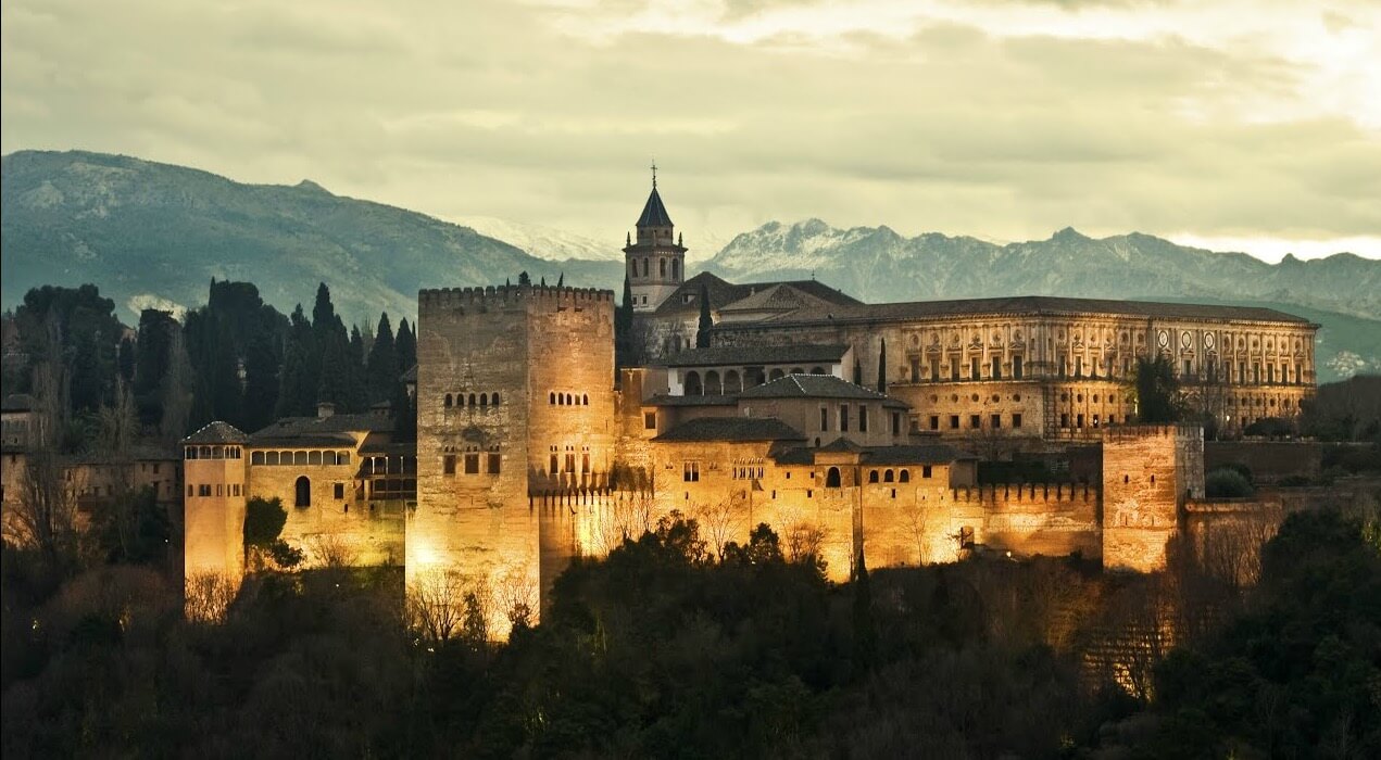 مسلمو الأندلس يدعون البابا للسماح لهم بالصلاة فيه.. هل يعلو صوت الأذان من جامع قرطبة مجددا؟