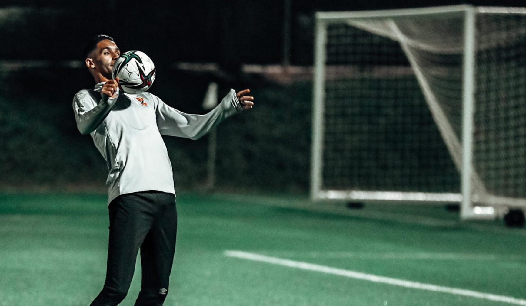  أنصار الأهلي يتنفسون الصعداء بعد جاهزية بانون لخوض افتتاحية "المونديالينو" 